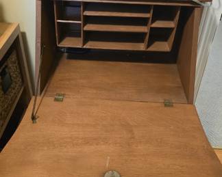 Vintage drop, front Secretary.