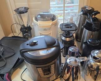 instant pot and more kitchen 