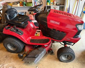 Craftsman T2200 Riding Lawn Mower 42in