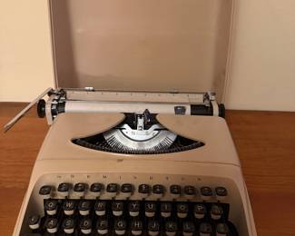 Vintage Remington Envoy II Typewriter and Case