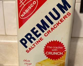 Vintage Nabisco Premium Saltine Crackers Metal Tin