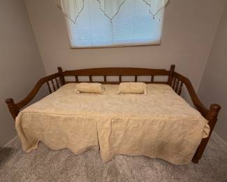 Wooden Daybed with Bedding