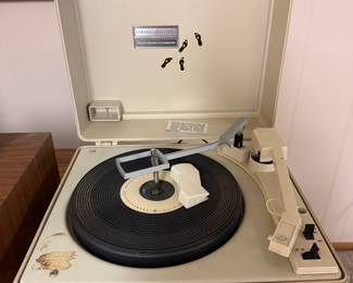 GE Solid State Record Player and Case Solid State Automatic