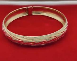 Gold bracelet