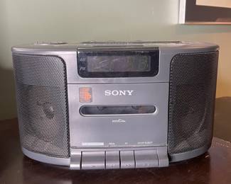 Sony Dream Machine ICF-CS650