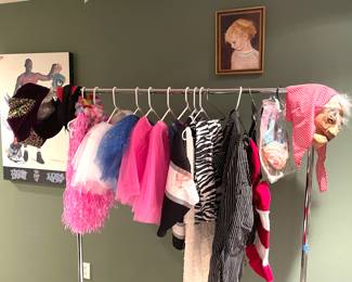 Halloween & kids costumes 