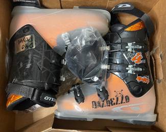 Dalbello Menace 4 ski boots