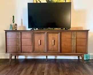 Mid century Basette credenza 
