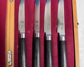 Set of 8 Kai Steak Knives