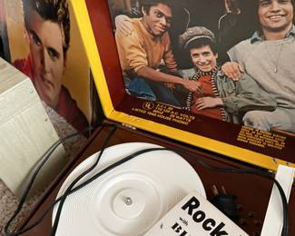 Welcome Back Kotter! Turntable works in good condition