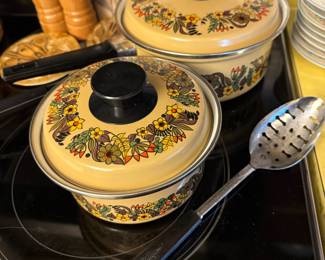 Pair of 1970s Floral Design Sauce Pans