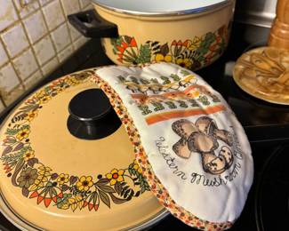 1970s Floral Design Sauce Pans