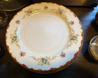 Harmony House "Wembley" Fine China Dinnerware Set