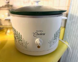 West Bend The Crocker Cooker Slow Cooker