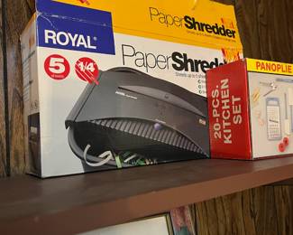 Royal 5-Sheet Paper Shredder