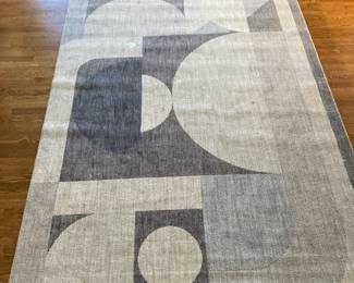 Beckett Charcoal Modern Geometric Area Rug – 6'7" x 9'