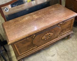 Lane Jacobean Tudor Style Cedar Chest