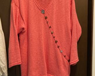 Lulu B. Coral Pink Cotton Blend V-Neck Sweater – Size Medium