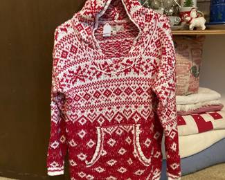 Pink Rose Red and White Christmas Design Hooded Sweater – Size Large