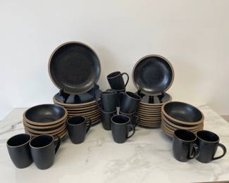 Lot 156 Dansk Santiago Dinnerware