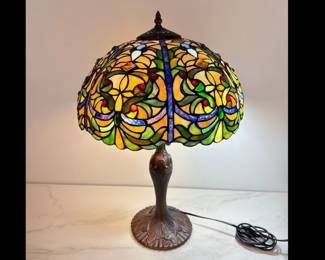 Lot 38 Tiffany Style Stained Glass Table Lamp