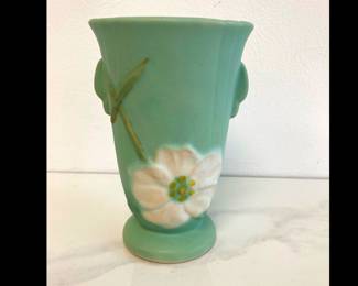 Lot 30 Vintage Weller Magnolia Pottery Vase