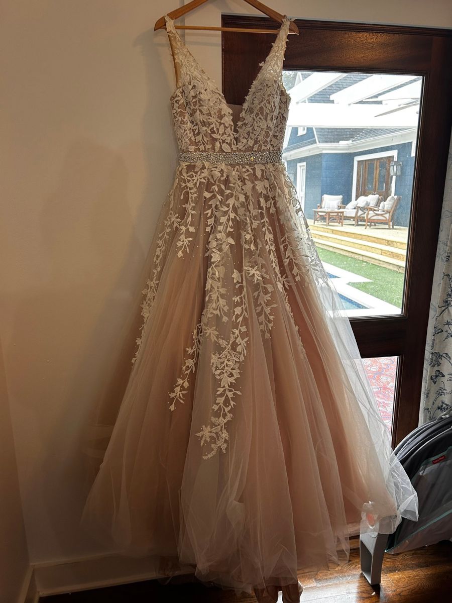 Sherri Hill Prom Dress / Gown
Good condition, will need to be dry cleaned 
Size 10