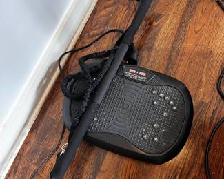 Vibration Plate with Resistance Band
Good working condition