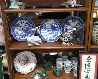 Seth Thomas mantle clock, blue/white china, Asian items, etc.