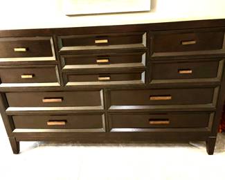 Multi drawer dresser