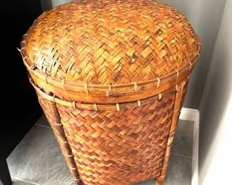 Basket hamper