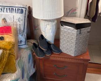 Vintage bedroom furniture, lamps