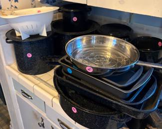 Pots and pans, like new!