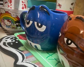 M&M Mugs, Hello Kitty