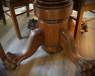 Clawfoot Dining Table With leaves 