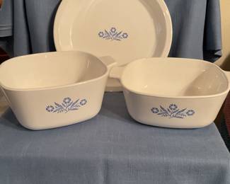 Large group of Pyrex - assortment of patterns, pieces and sizes