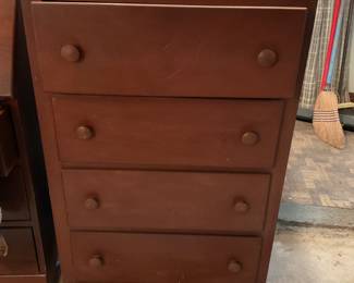 Chest of drawers