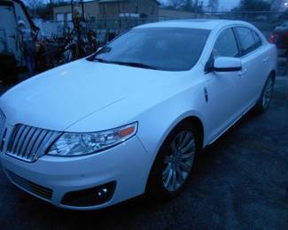 2011 Lincoln MKS, 61651 miles, 1owner non smoker, garage kept, excellent condition, has all the whistles and bells, leather and sunroof