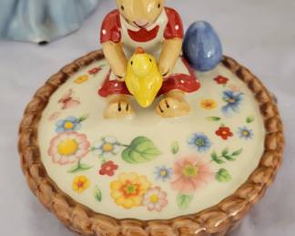 Villeroy and Boch music box