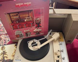 Record player 