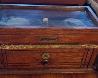 Henry Troemner scale