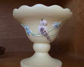 Vintage hull pottery  many pieces not pictured 