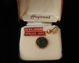 14 KT GOLD/JADE PIN