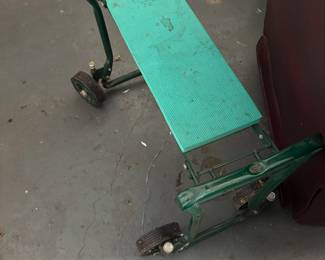 Rolling garden bench 