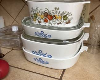 Vintage corningware casseroles 