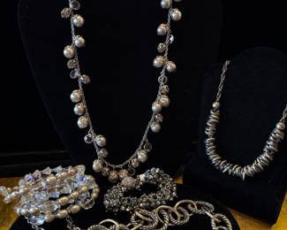 Great Stella & Dot collection of jewelry