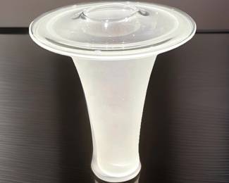 Hand-blown Murano glass Sculpture / Vase made by Venice glass maker Gino Vistosi.
Late 2oth century (1970s).
$90