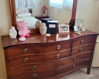3.1 Bedroom Set 4 1960 s Drexel Dresser