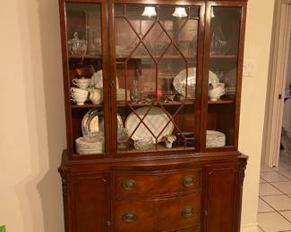 Vintage Ducan Phyfe Style China Cabinet, Beautiful Pediment top, Mullion Glass Doors,Brass Handles, Serpentine Front