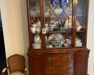 Vintage Ducan Phyfe Style China Cabinet, Beautiful Pediment top, Mullion Glass Doors,Brass Handles, Serpentine Front